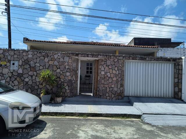 Casa para Venda em Maceió - 2