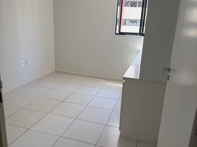 Apartamento para Venda em Maceió - 3