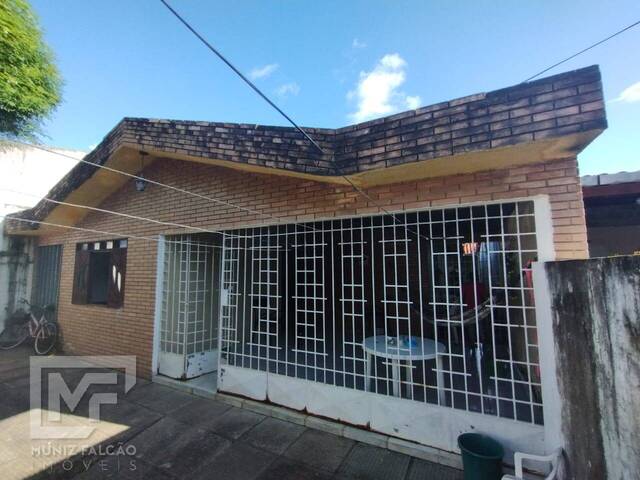 #459*14 - Casa para Venda em Maceió - AL - 2